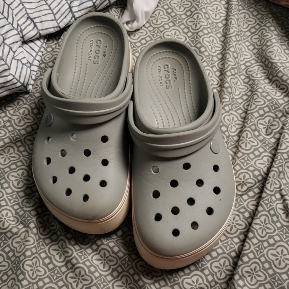 Platform Crocs
